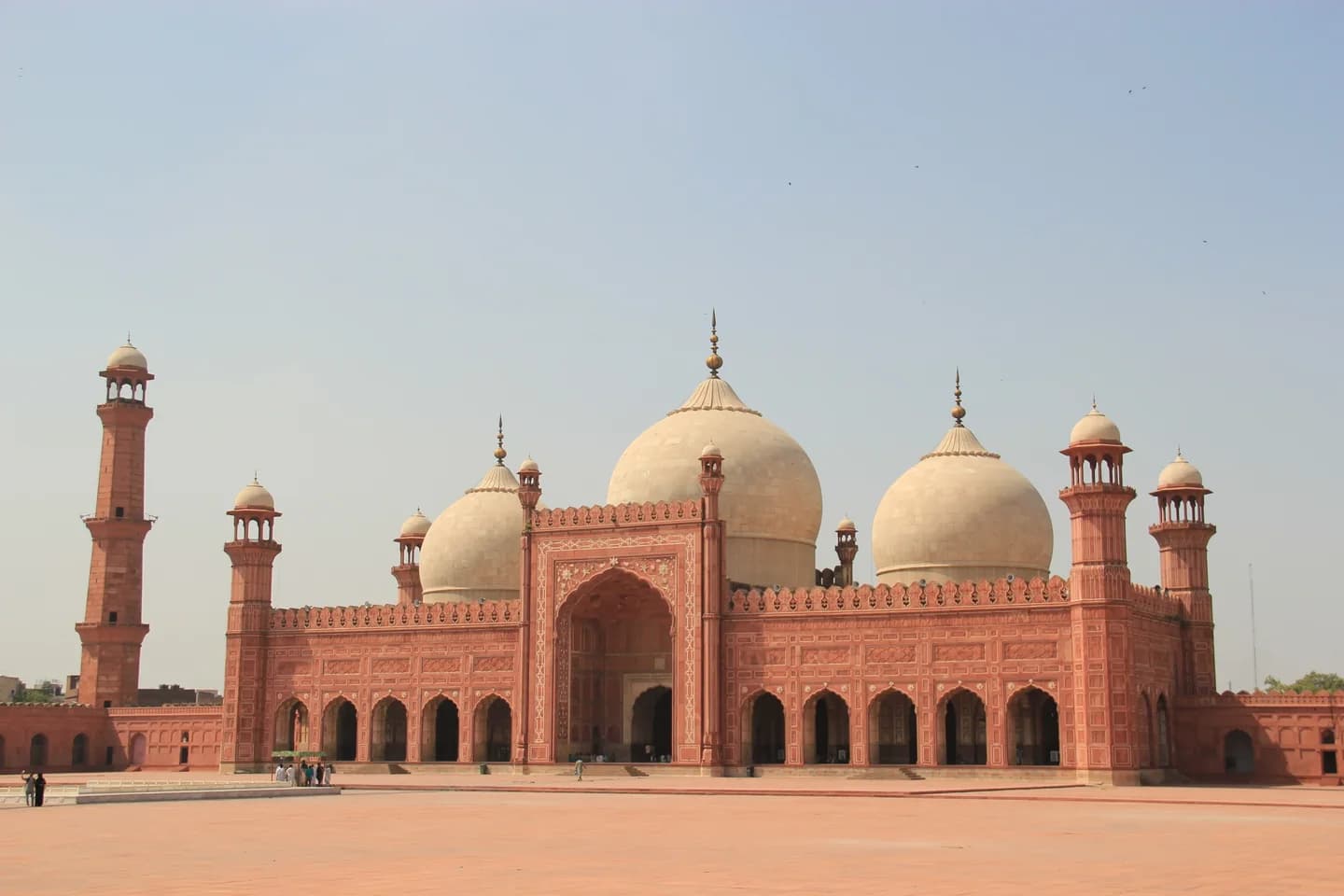 Badshahi Mosque with its courtyard and red sandstone architecture