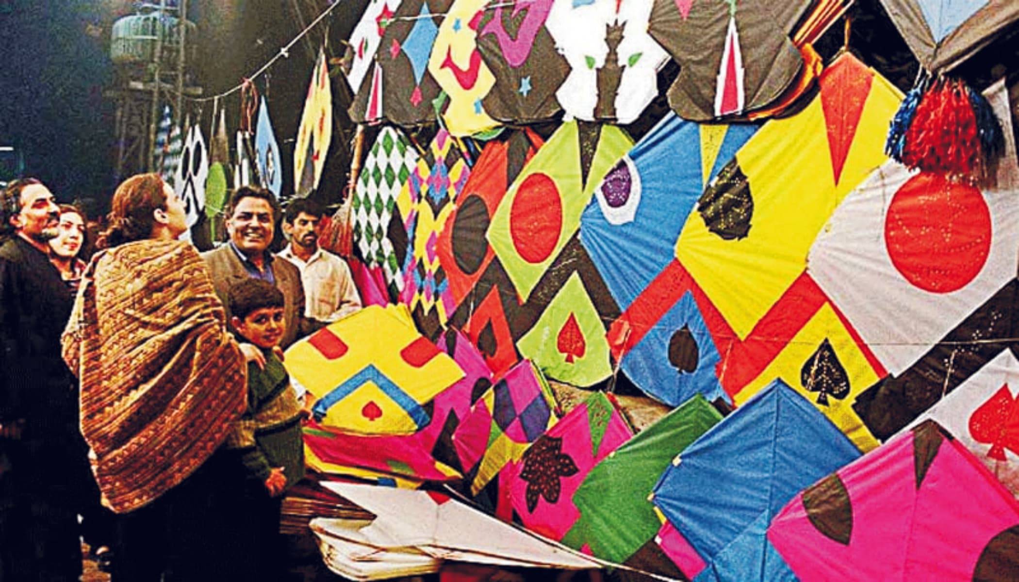 Punjab Government Issues Kite Flying Ordinance 2025, Allows Basant Celebrations Across the Province